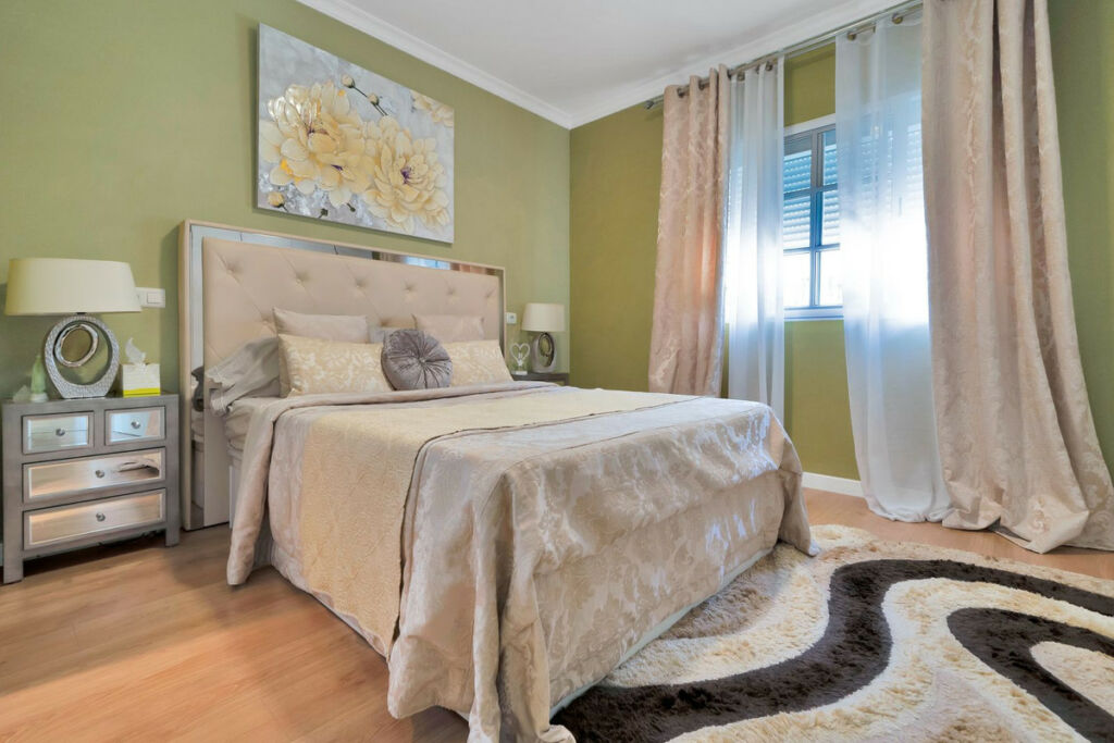 Detached Villa Estepona Málaga - image 6