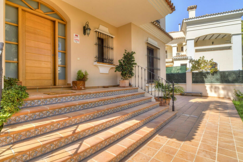 Detached Villa Las Chapas Málaga - image 60