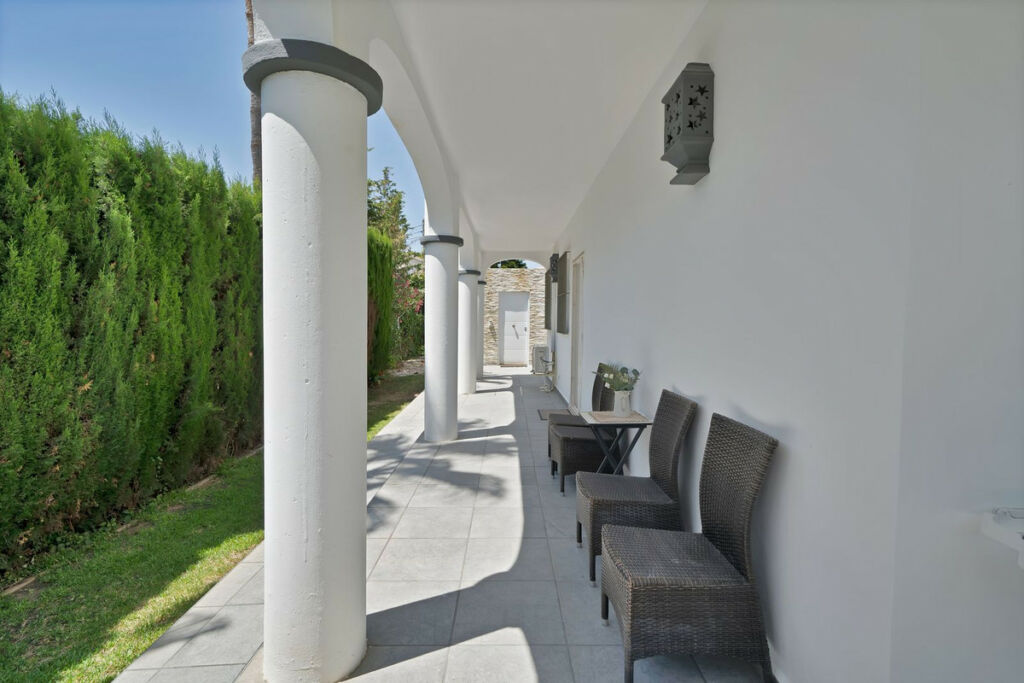Detached Villa Estepona Málaga - image 60