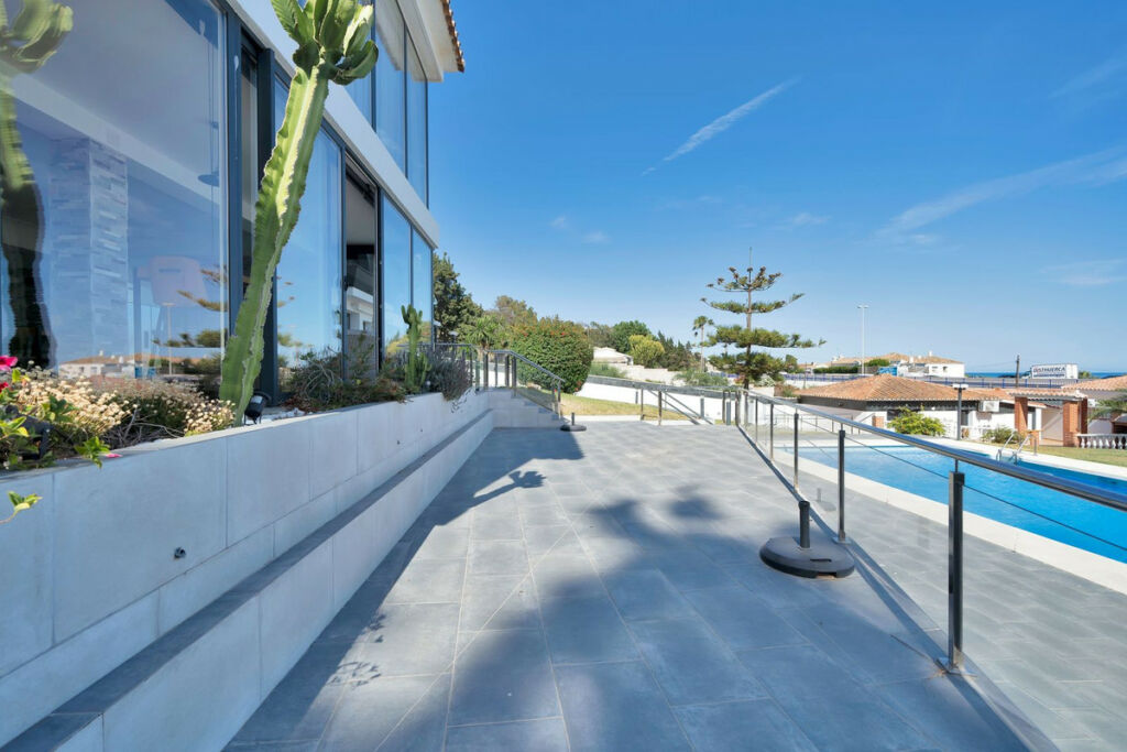 Detached Villa El Chaparral Málaga - image 61