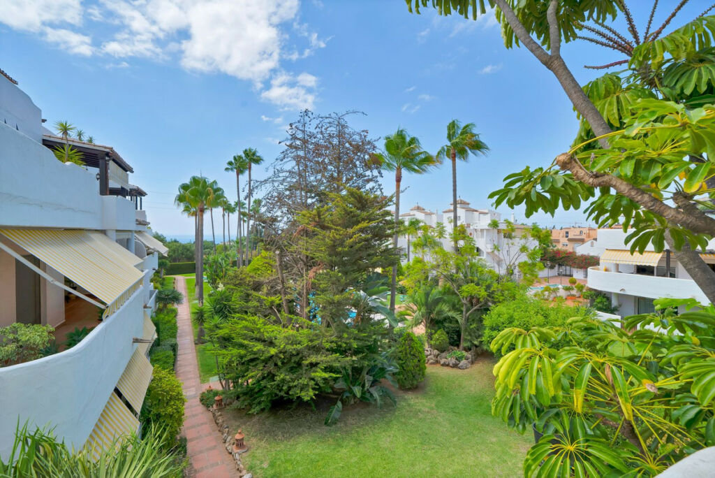 Middle Floor Apartment Nagüeles Málaga - image 61