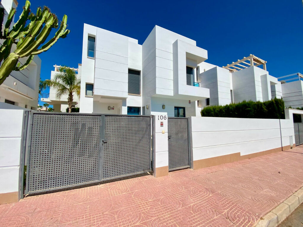 Detached Villa Ciudad Quesada Alicante - image 10