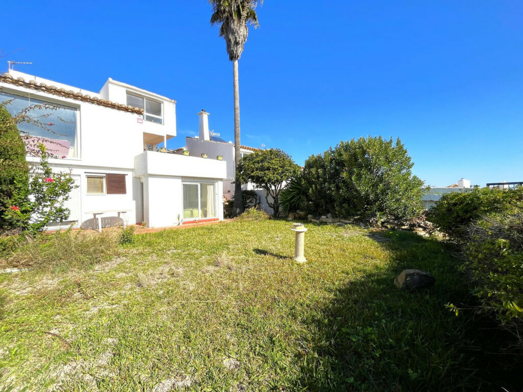Detached Villa Estepona Málaga - image 68