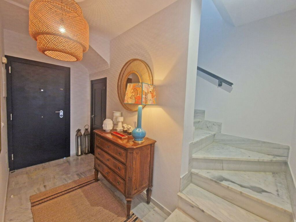 Townhouse Calahonda Málaga - image 8