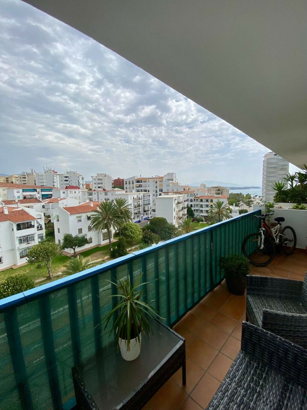 Middle Floor Apartment Estepona Málaga - image 7