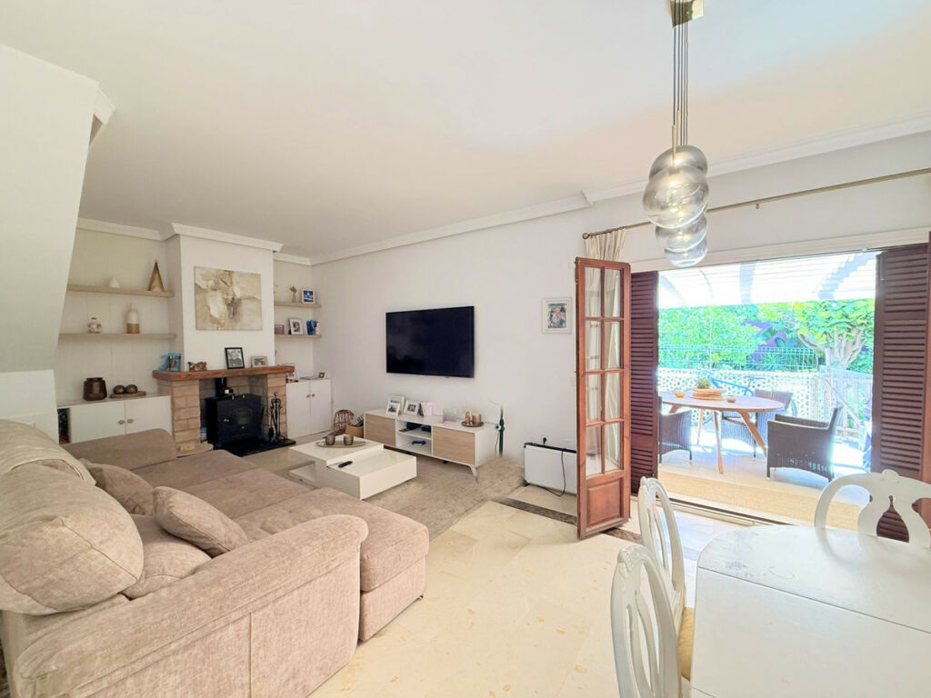 Townhouse Estepona Málaga - image 7