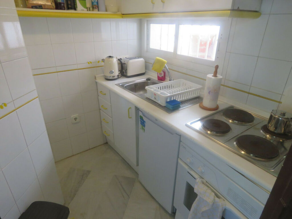 Ground Floor Apartment Calahonda Málaga - image 7