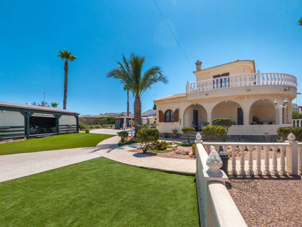 Detached Villa La Siesta Alicante - image 7