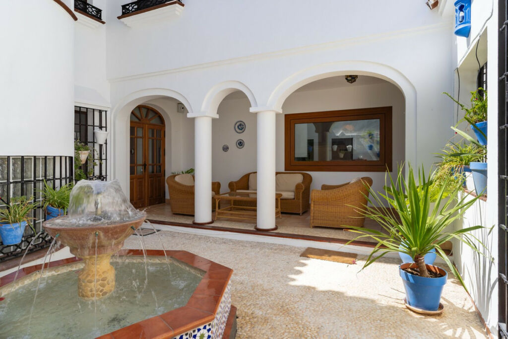 Detached Villa Torre del Mar Málaga - image 7