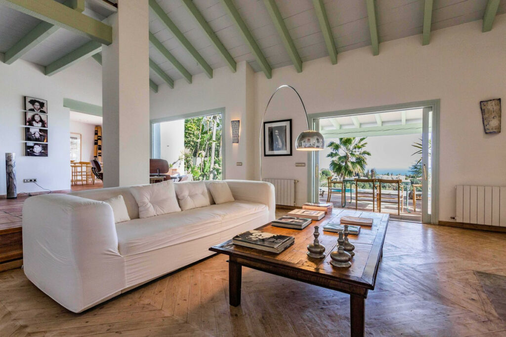 Detached Villa Sierra Blanca Málaga - image 7