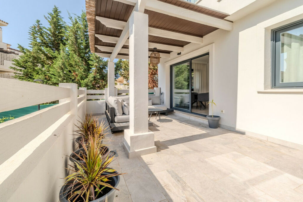 Townhouse Estepona Málaga - image 7