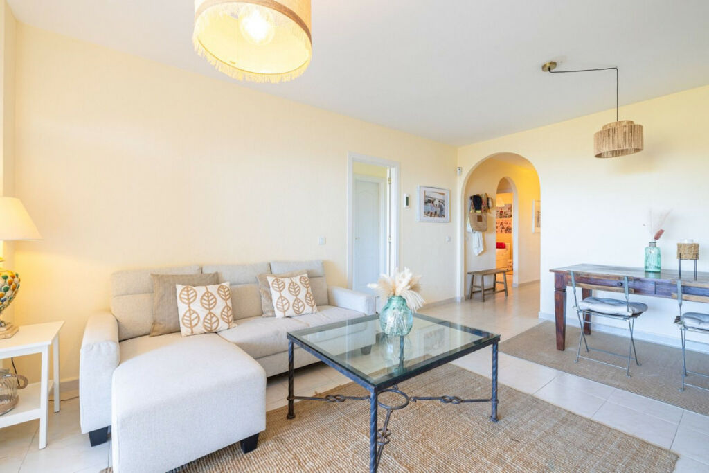 Middle Floor Apartment Riviera del Sol Málaga - image 7
