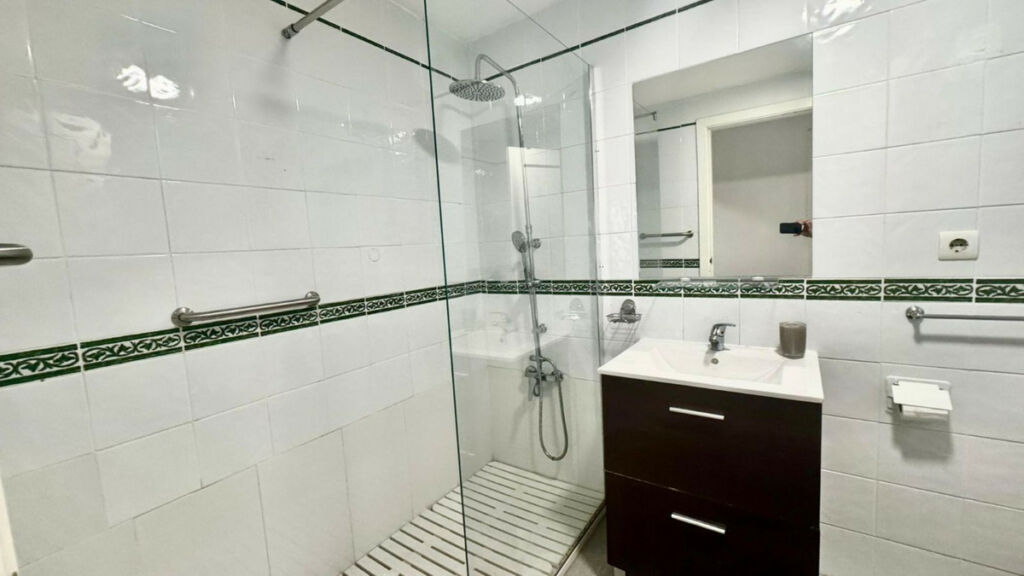 Middle Floor Apartment Torremolinos Málaga - image 8
