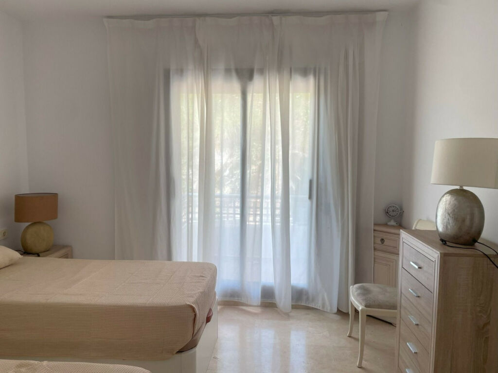 Ground Floor Apartment La Alcaidesa Cádiz - image 7