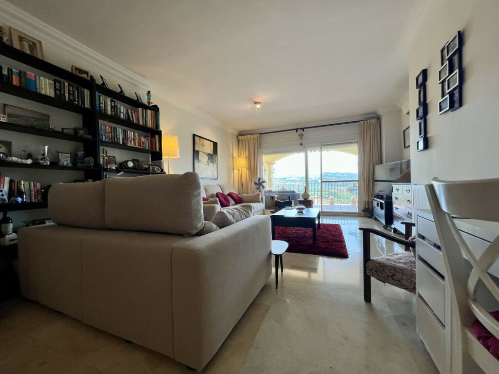 Middle Floor Apartment La Cala Hills Málaga - image 7