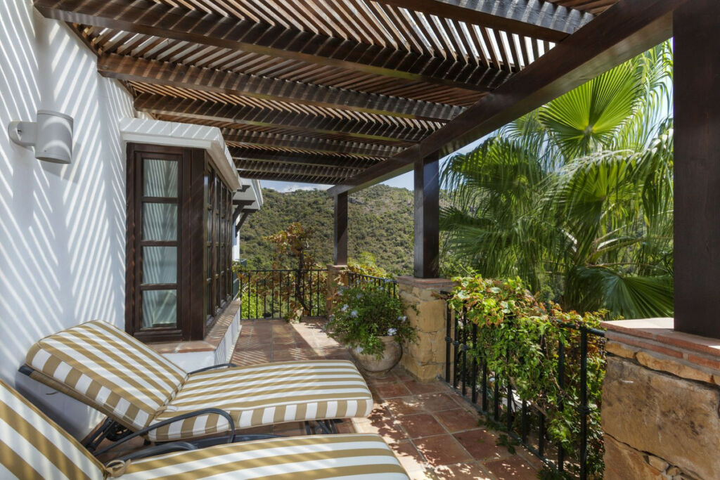 Detached Villa Benahavís Málaga - image 9