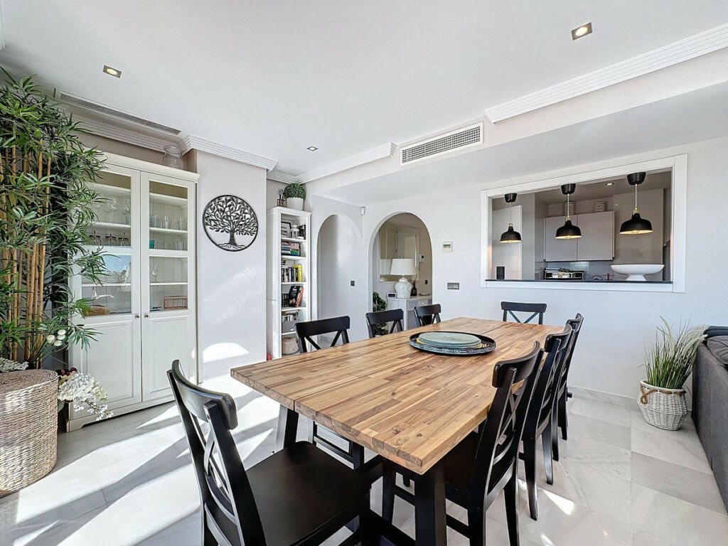 Penthouse Casares Málaga - image 8