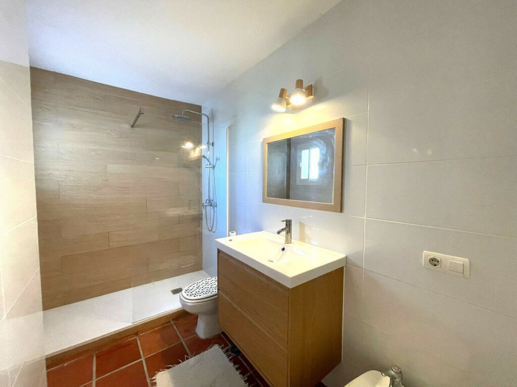 Top Floor Apartment Manilva Málaga - image 7