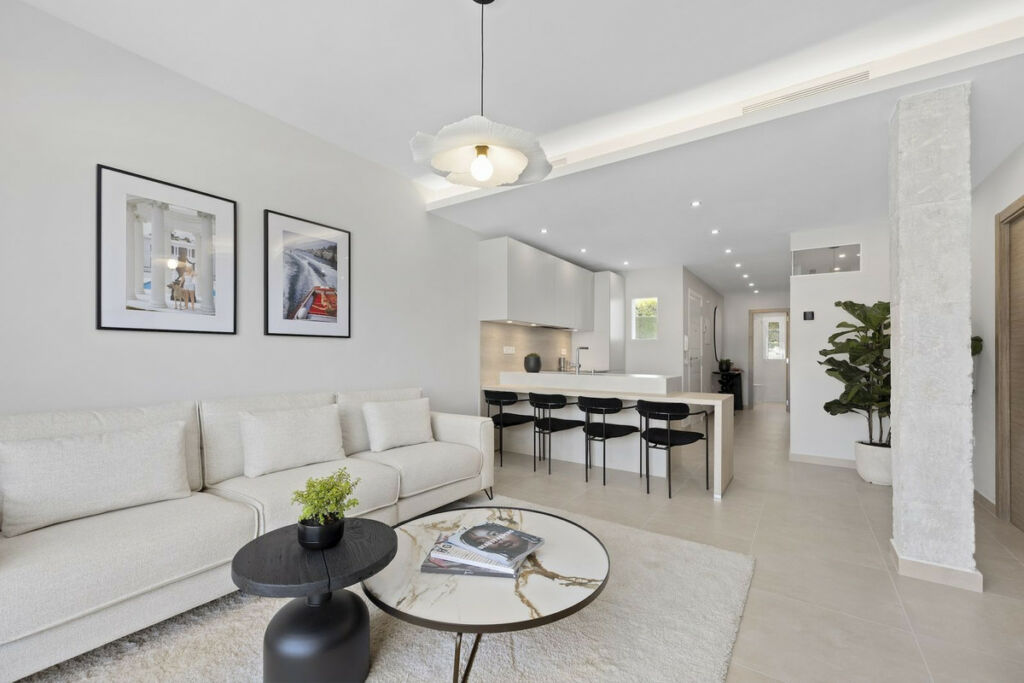 Penthouse Nueva Andalucía Málaga - image 8