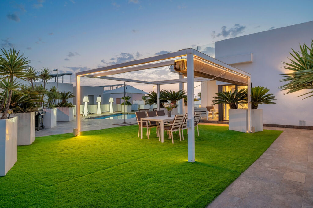 Detached Villa Villamartin Alicante - image 7