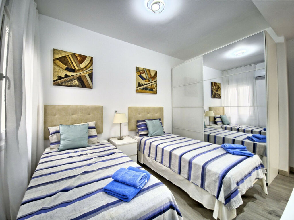 Middle Floor Apartment Marbella Málaga - image 7