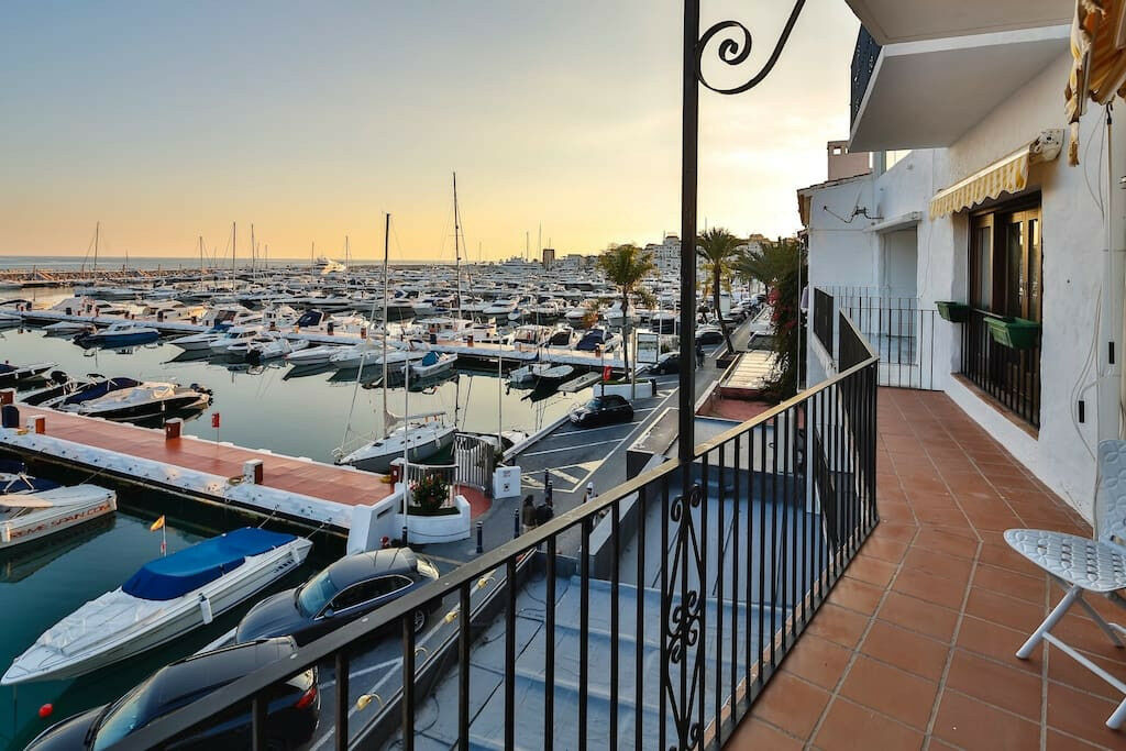 Middle Floor Apartment Puerto Banús Málaga - image 7