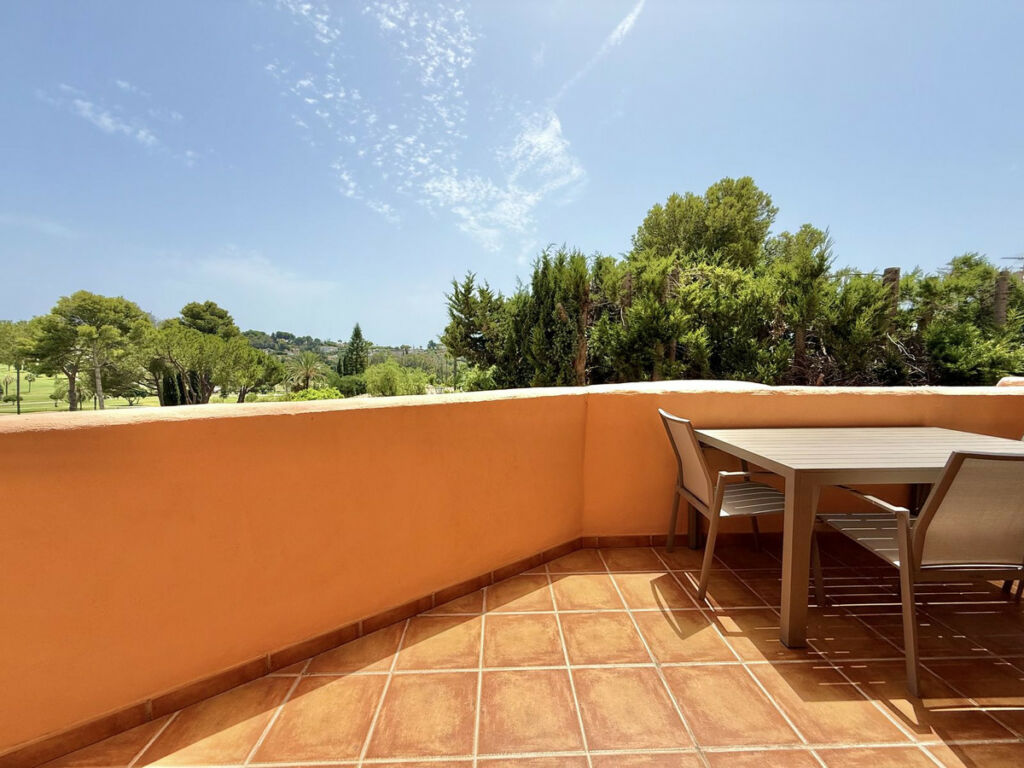 Middle Floor Apartment Benahavís Málaga - image 7