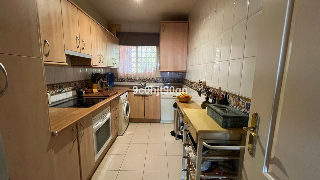 Middle Floor Apartment Reserva de Marbella Málaga - image 7