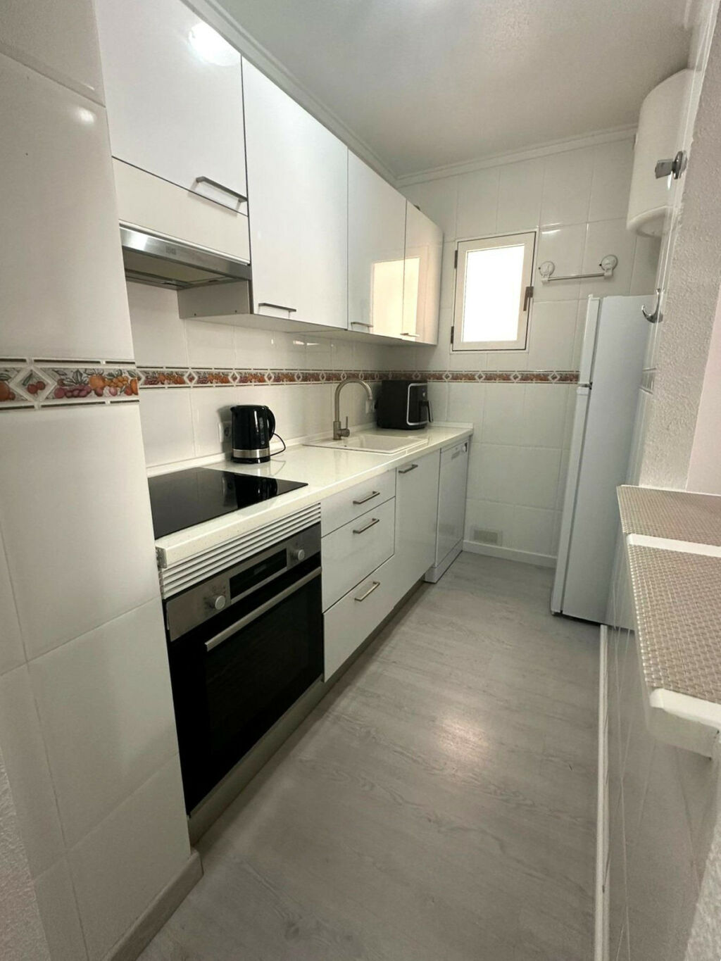 Middle Floor Apartment Torrevieja Alicante - image 7