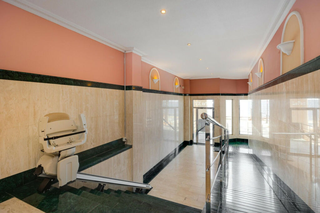 Middle Floor Apartment Torrevieja Alicante - image 7