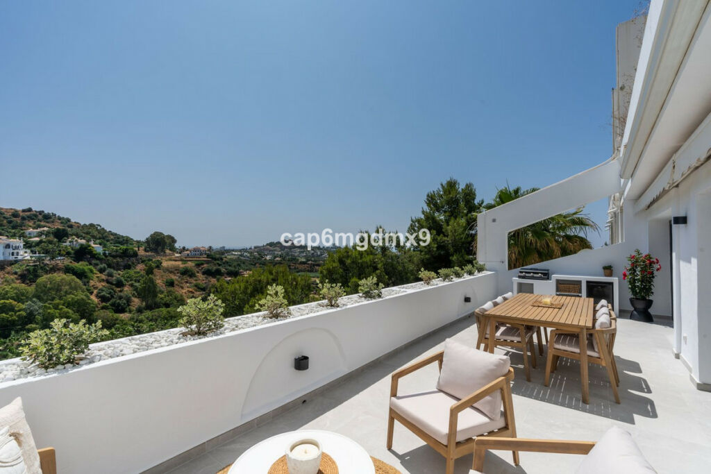 Ground Floor Apartment La Quinta Málaga - image 7
