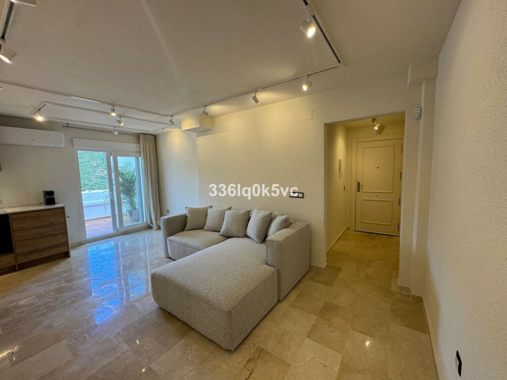 Top Floor Apartment Benahavís Málaga - image 7
