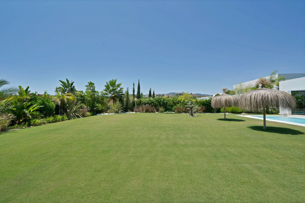 Detached Villa La Cala Golf Málaga - image 9