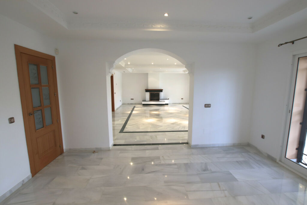Detached Villa El Rosario Málaga - image 7