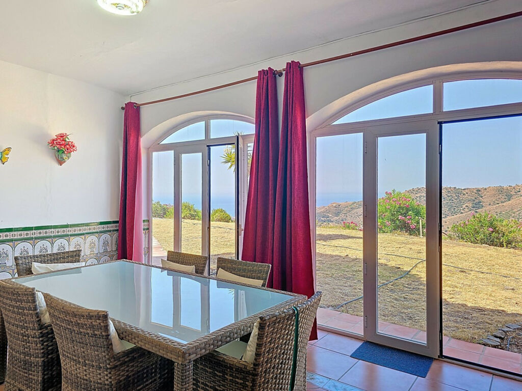 Detached Villa Cómpeta Málaga - image 8
