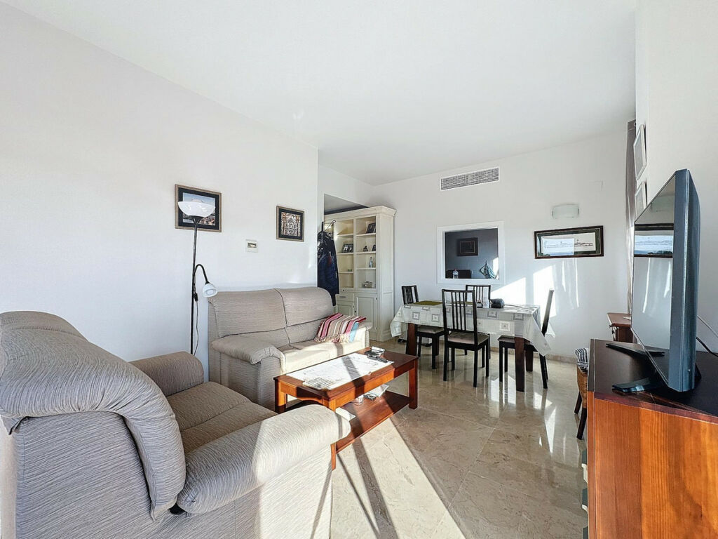 Penthouse Manilva Málaga - image 7
