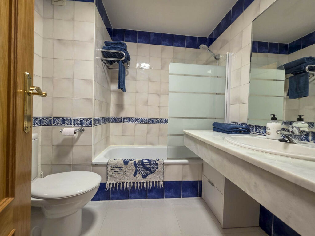 Townhouse Casares Playa Málaga - image 9