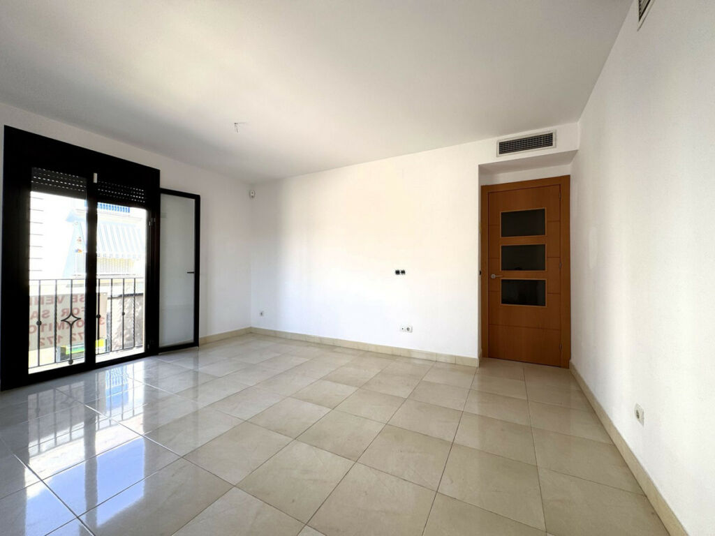 Middle Floor Apartment Los Boliches Málaga - image 7