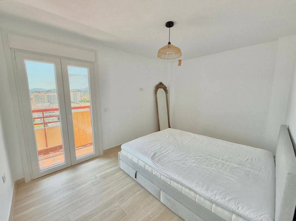 Penthouse Fuengirola Málaga - image 7