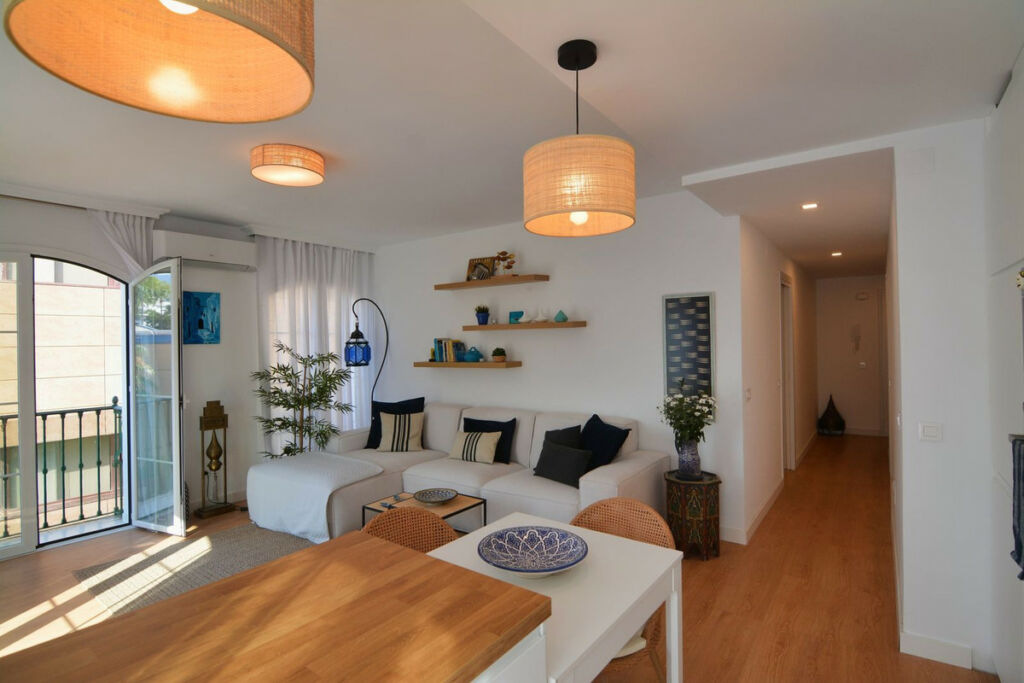 Middle Floor Apartment Fuengirola Málaga - image 7