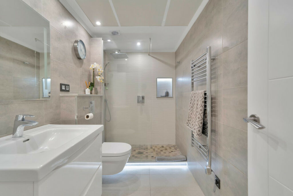 Middle Floor Apartment Benahavís Málaga - image 6