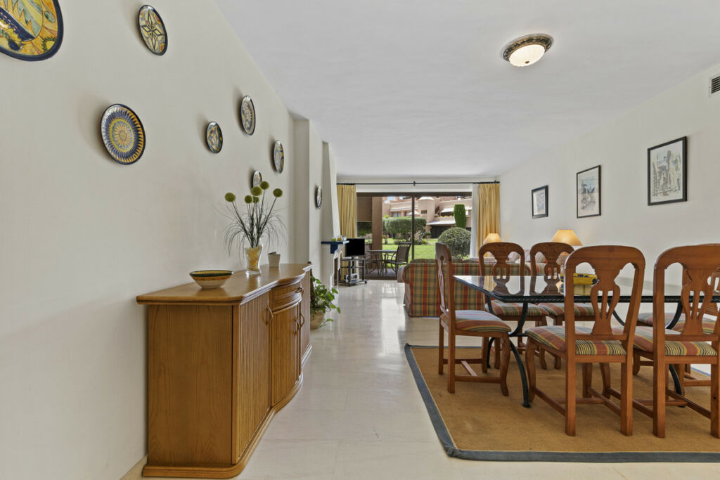 Ground Floor Apartment Estepona Málaga - image 5