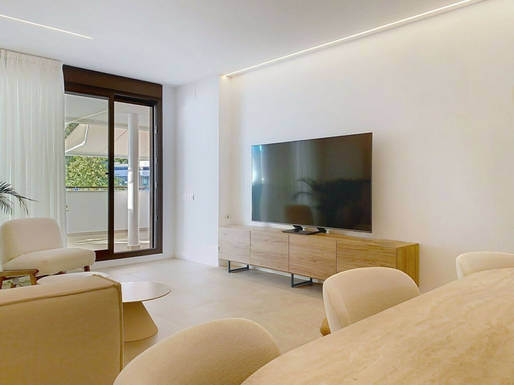 Ground Floor Apartment Estepona Málaga - image 8