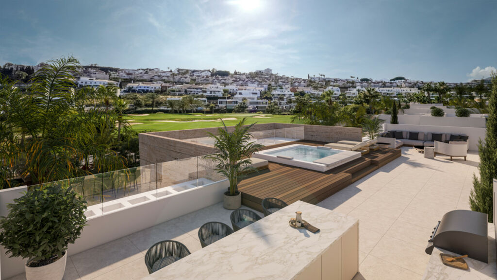 Detached Villa Estepona Málaga - image 9