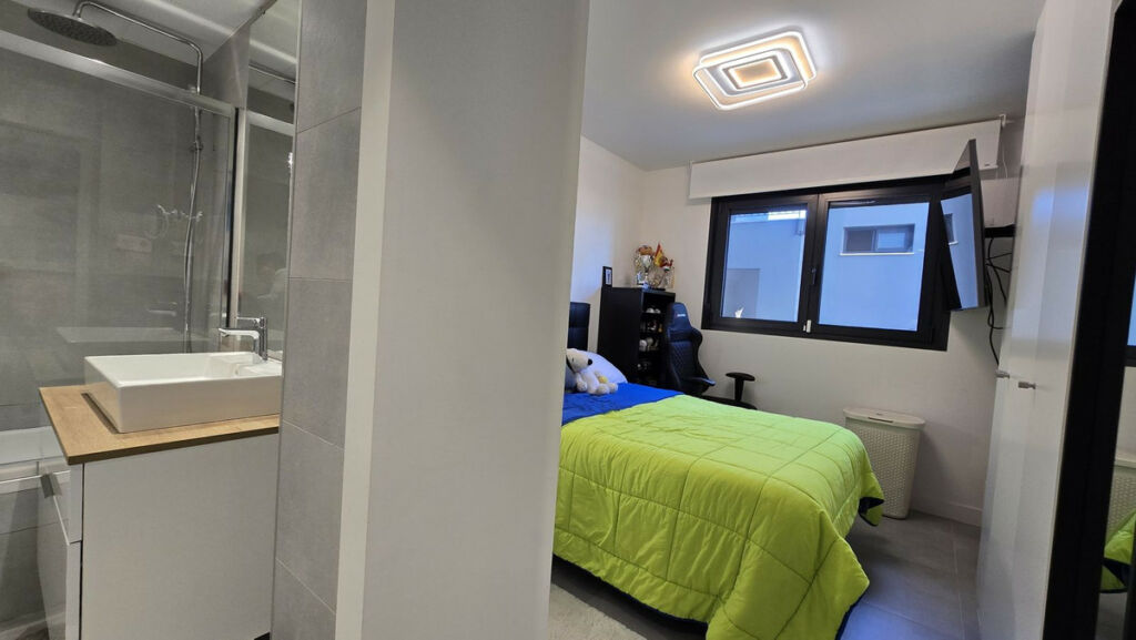 Ground Floor Apartment New Golden Mile Málaga - image 9