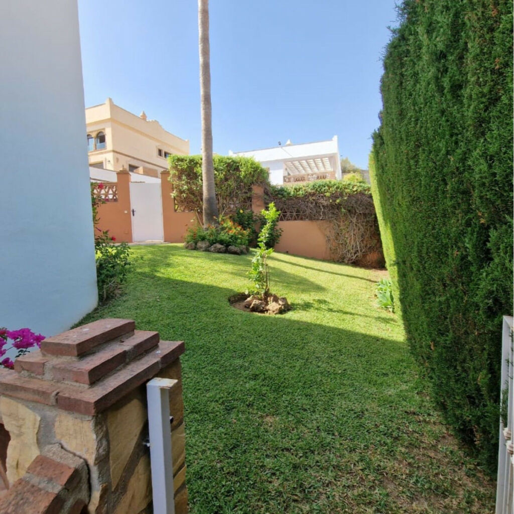Detached Villa Cerros del Aguila Málaga - image 7