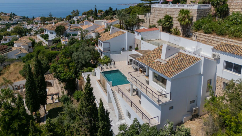 Detached Villa Torremuelle Málaga - image 7