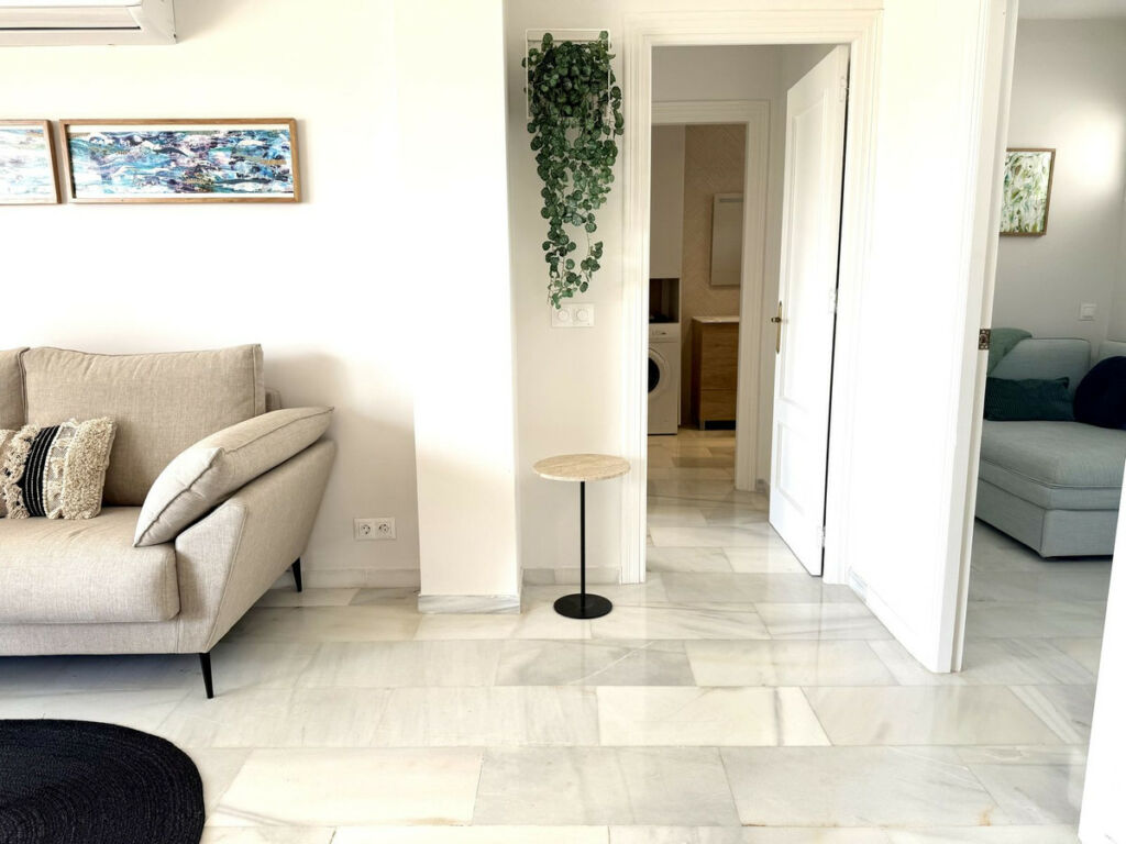 Middle Floor Apartment San Pedro de Alcántara Málaga - image 7