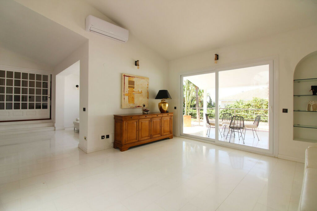 Detached Villa Benalmadena Málaga - image 7