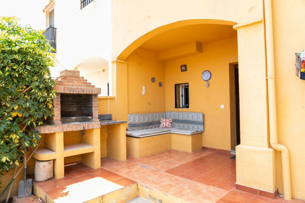 Semi-Detached House Riviera del Sol Málaga - image 8
